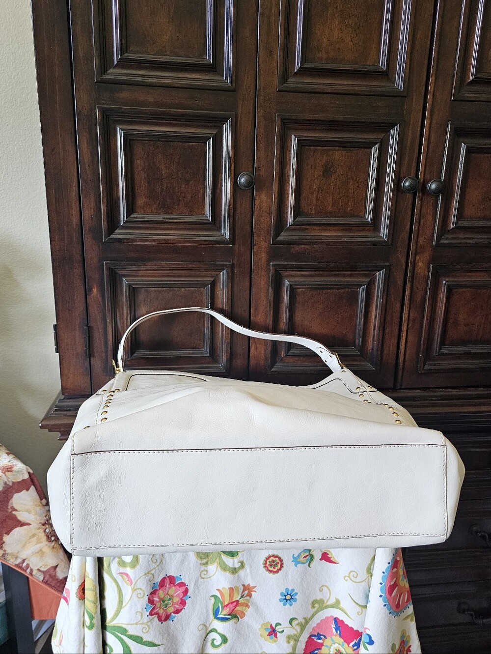 XL Michael Kors White Leather Hobo Studded Bag - Rare - Picture 3 of 7
